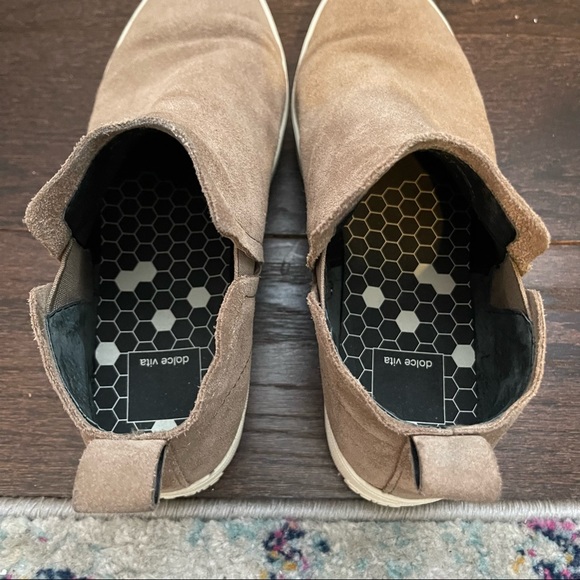 Dolce Vita Beige Suede Flat Ankle Boots size 7.5 - Picture 8 of 10